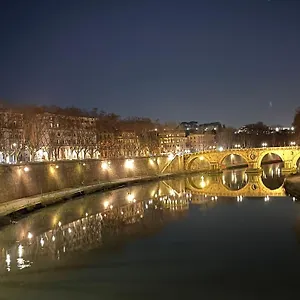Trastevere Numero 28 , Rome Italy